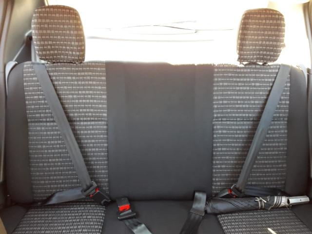 Sandero - Foto 8