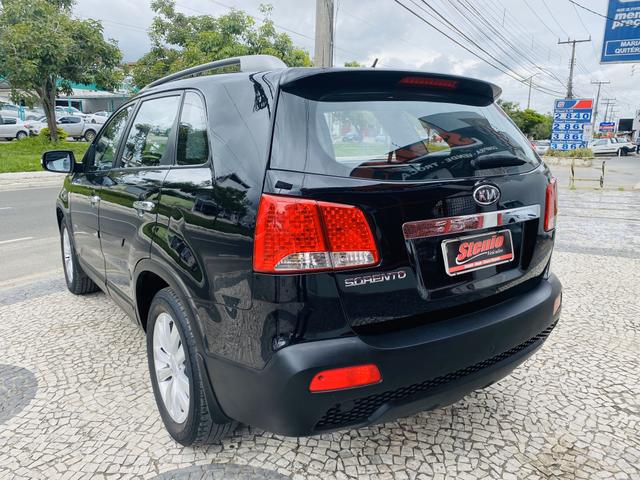 Sorento 2.4 4x2 5 Lugares 2011 - Foto 6