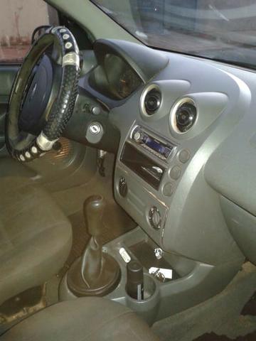 Ford Fiesta 2005 - Foto 4