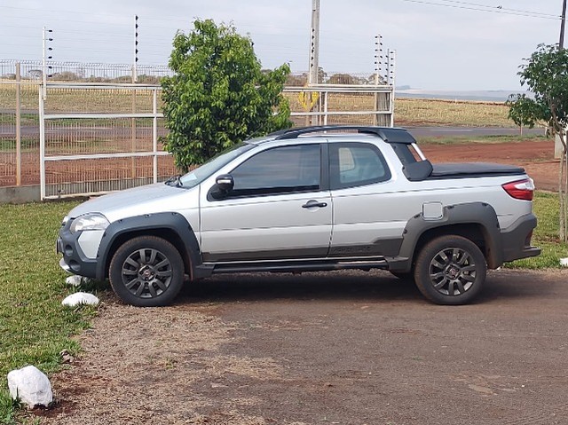 VENDE-SE FIAT STRADA