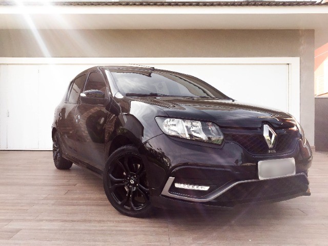 RENAULT SANDERO RS