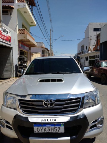TOYOTA HILUX CD SRV 2015 AUTOMÁTICO