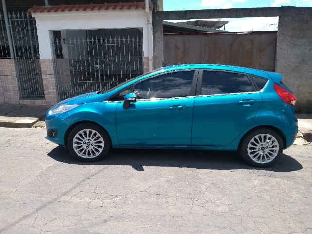 FORD FIESTA TITANIUM 2014