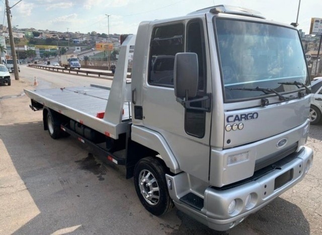 FORD 815 ANO 2012 COM PLATAFORMA