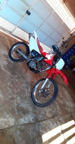 XR 200 DE TRILHA