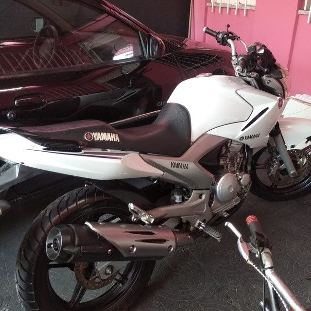 MOTO FAZER 250
