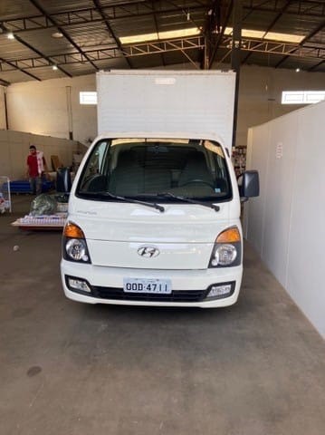 VENDO CAMINHÃO HYUNDAI HR