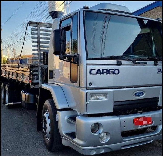 FORD CARGO 2422E , VENDO CAMINHÃO COM ENTRADA E FINANCIAMENTO