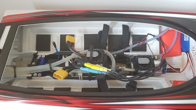 Lancha spartan da traxxas rc  - Foto 2