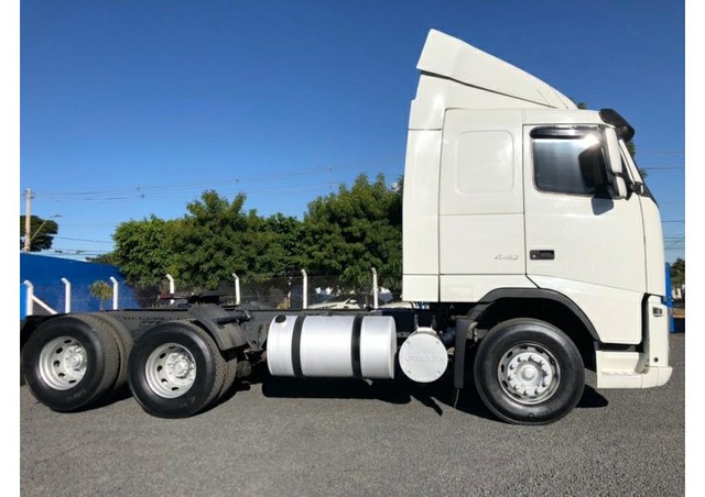 CAMINHÃO FH440 6X2 BR - BR -