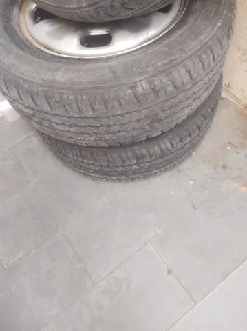 Pneus 215/65/r16 com rodas completo! - Foto 2