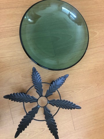 Centro de mesa com base de ferro e vidro curvo trabalhado DN 50 e h=25cm Black Friday - Foto 4