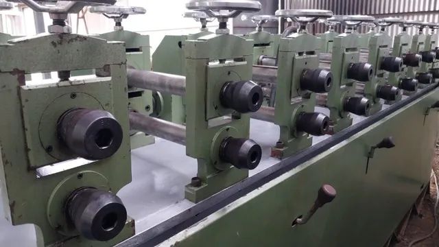 Máquina Perfiladeira