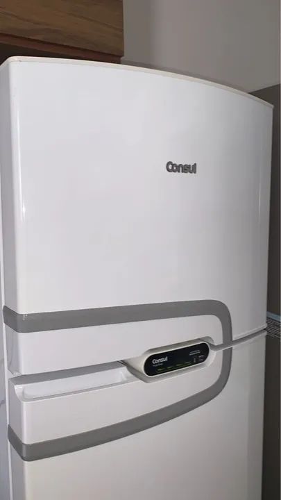 VENDO GELADEIRA 270L CONSUL 