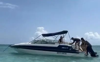 Lancha ALFA 300 250hp impecável 