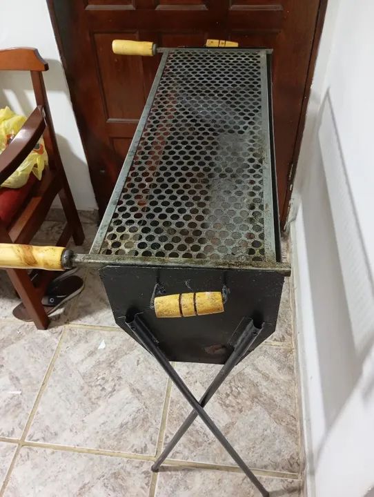 Churrasqueira portátil em ótimo estado - Foto 3
