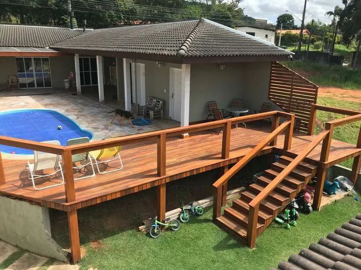 Deck de madeira de alta qualidade