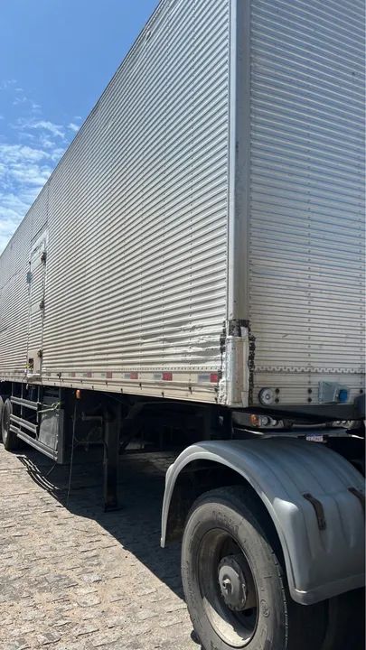 Oportunudade Carreta bau Guerra 2011 - Foto 7