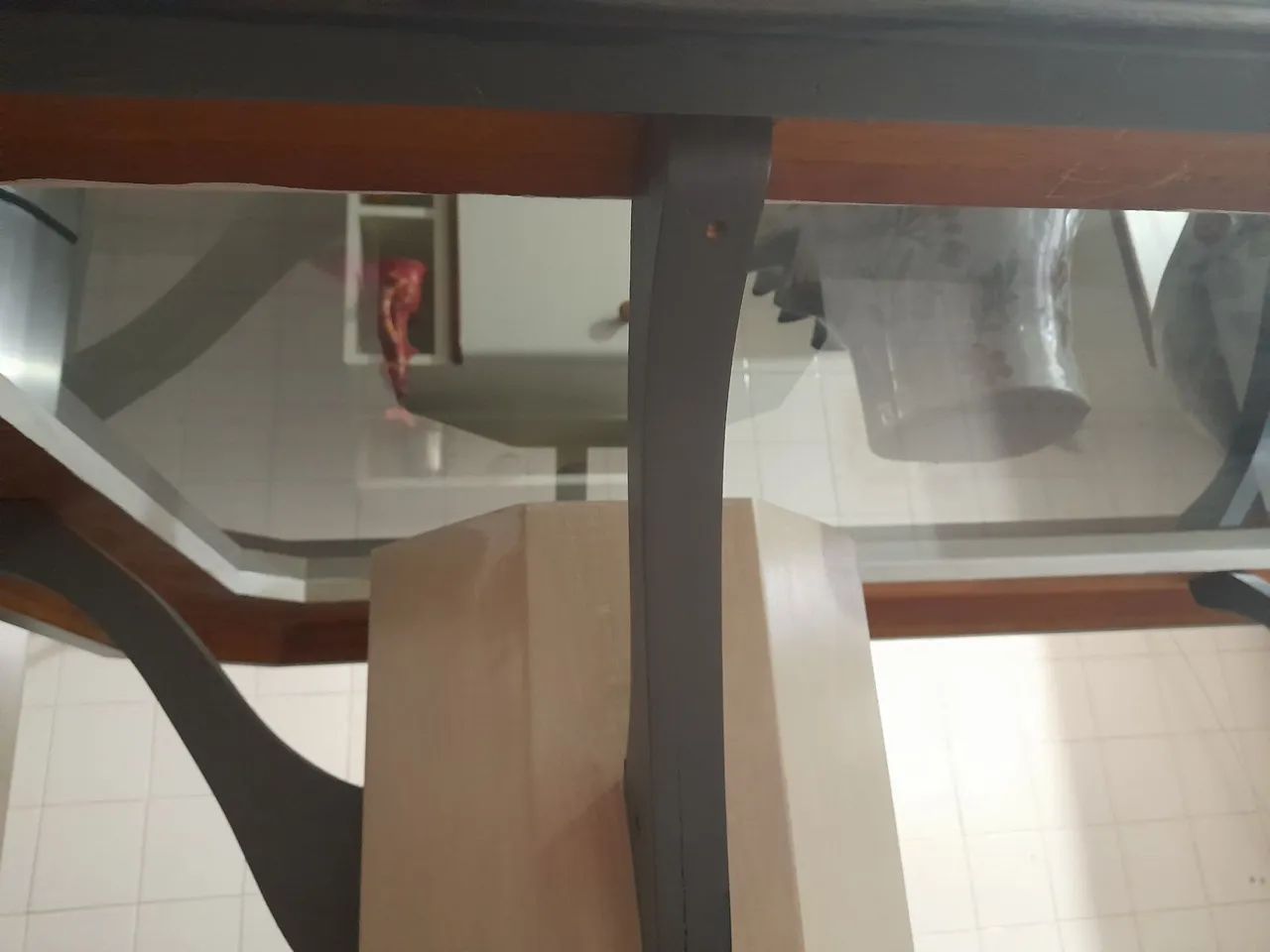 Mesa de Jantar em Vidro com Base Bege  - Foto 3