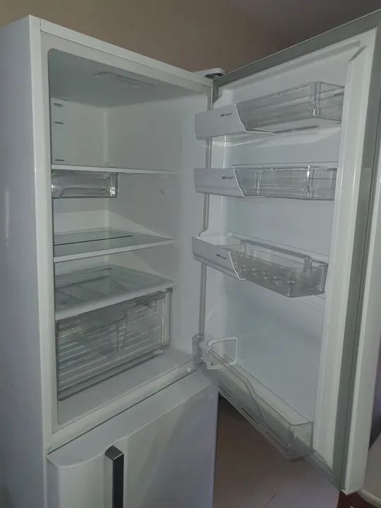 Geladeira Frost Free Inox 454L Electrolux (DB53X) - 127V - Foto 3