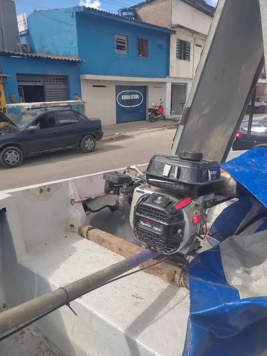 Barco de fibra em ótimo estado - Foto 2