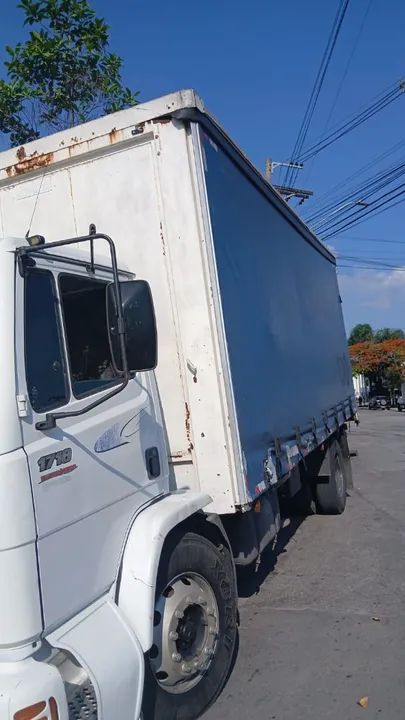 Mercedes 1718 toco ano 2009 - Foto 5