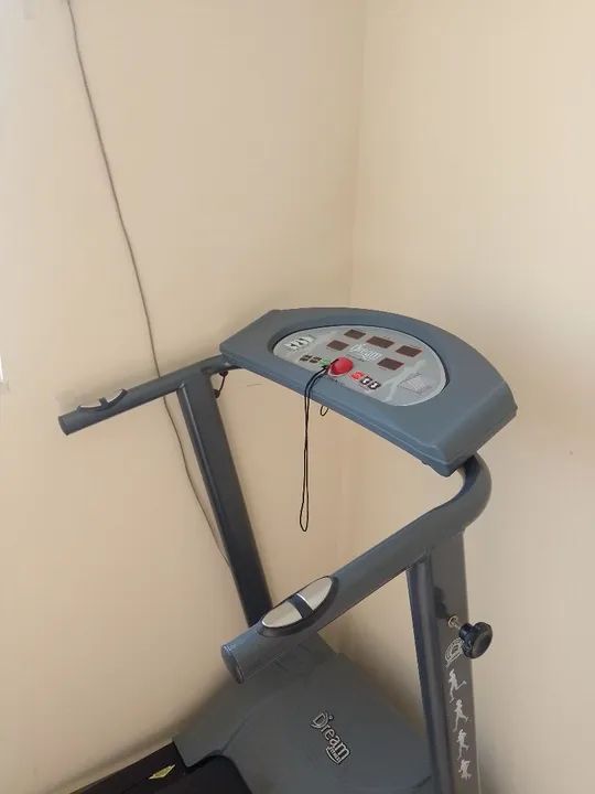 Esteira Elétrica Dream fitness DR2110 - Ótimo estado