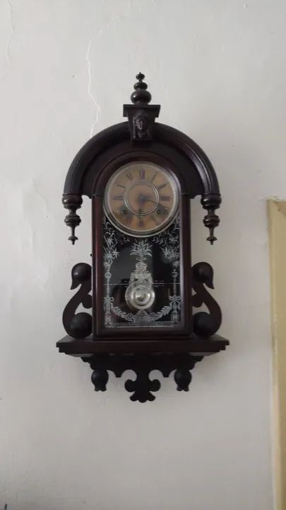Antigo relógio de parede Ansonia Capelão