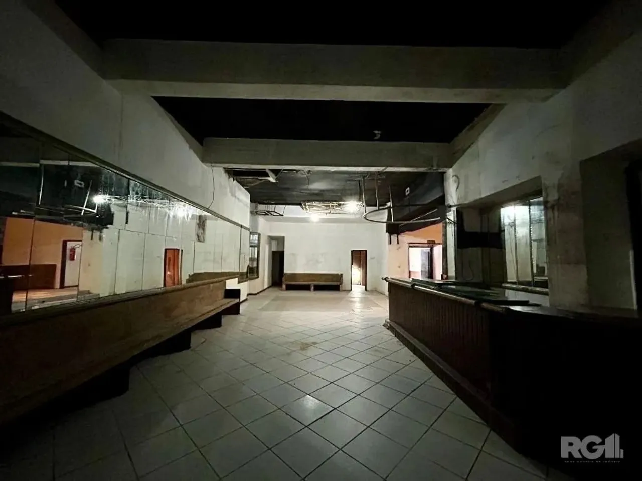 Casa comercial para locação no Bairro Floresta