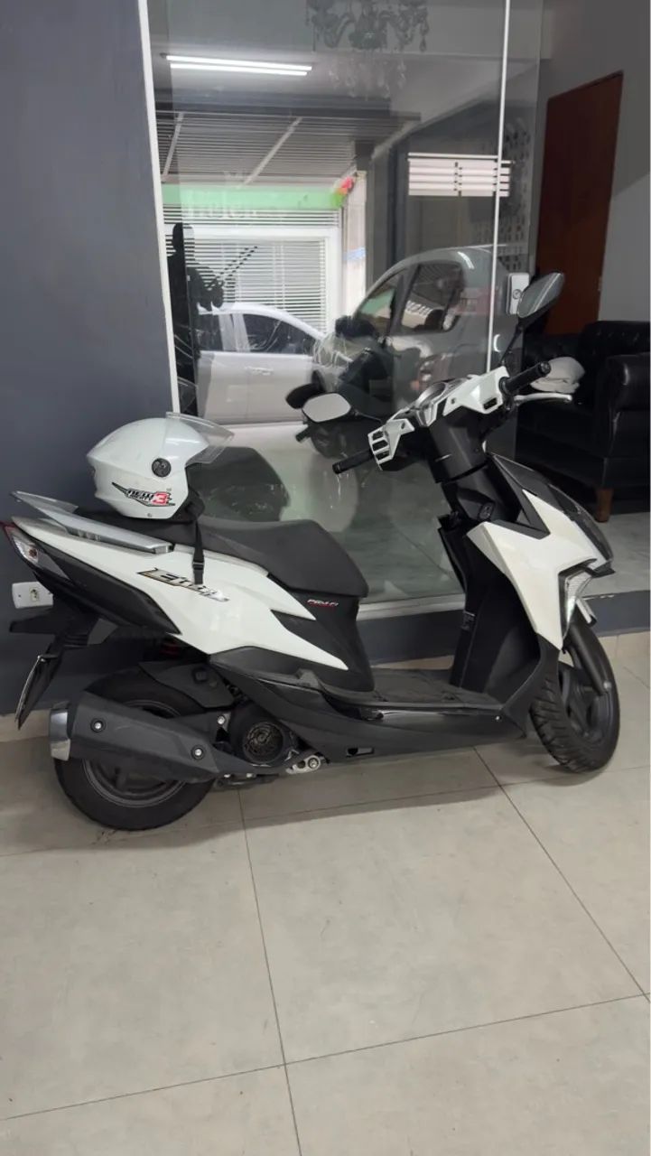 Moto Honda Elite 2021 com IPVA 2025 pago