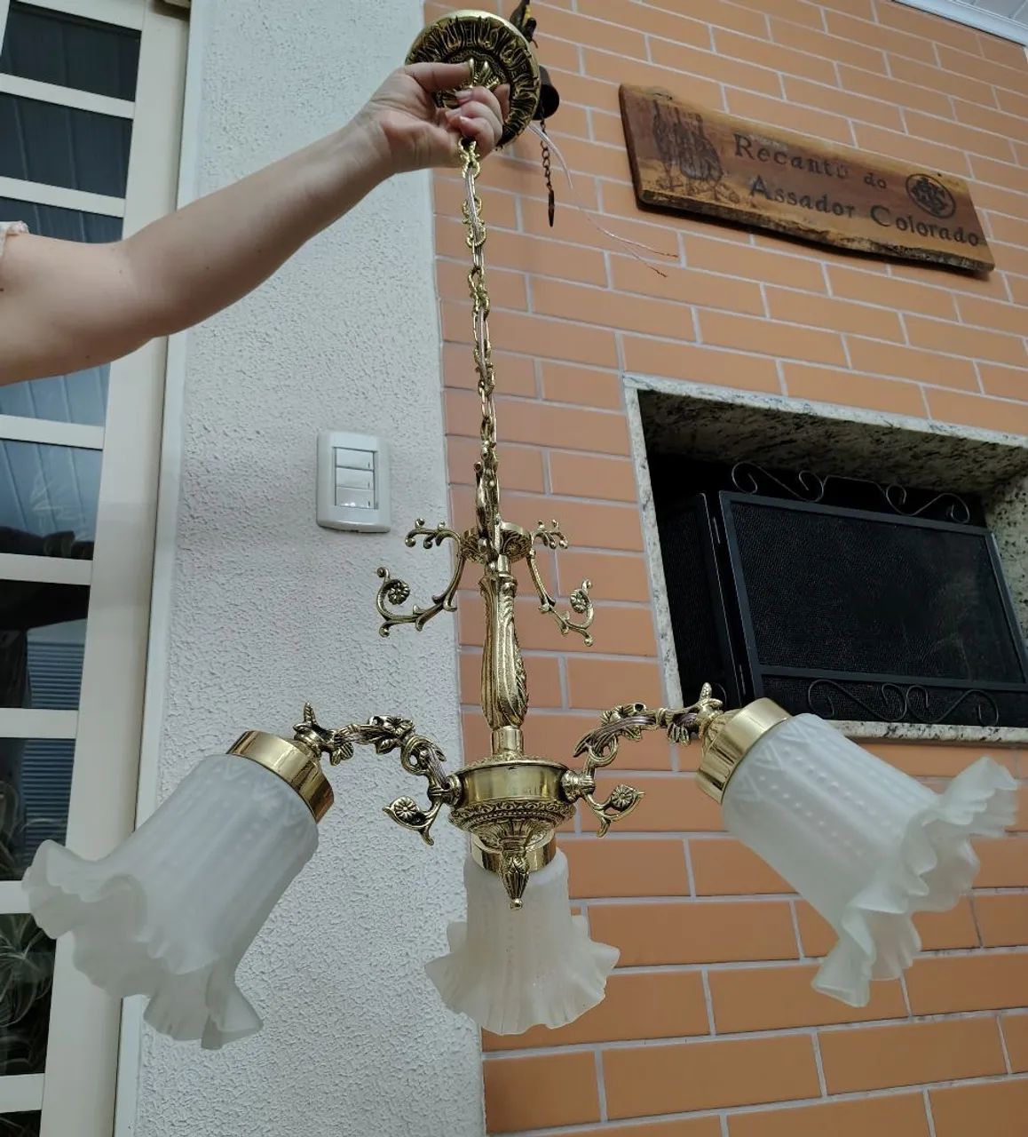 Dois lustres iguais em bronze maciço para três lâmpadas - Foto 5