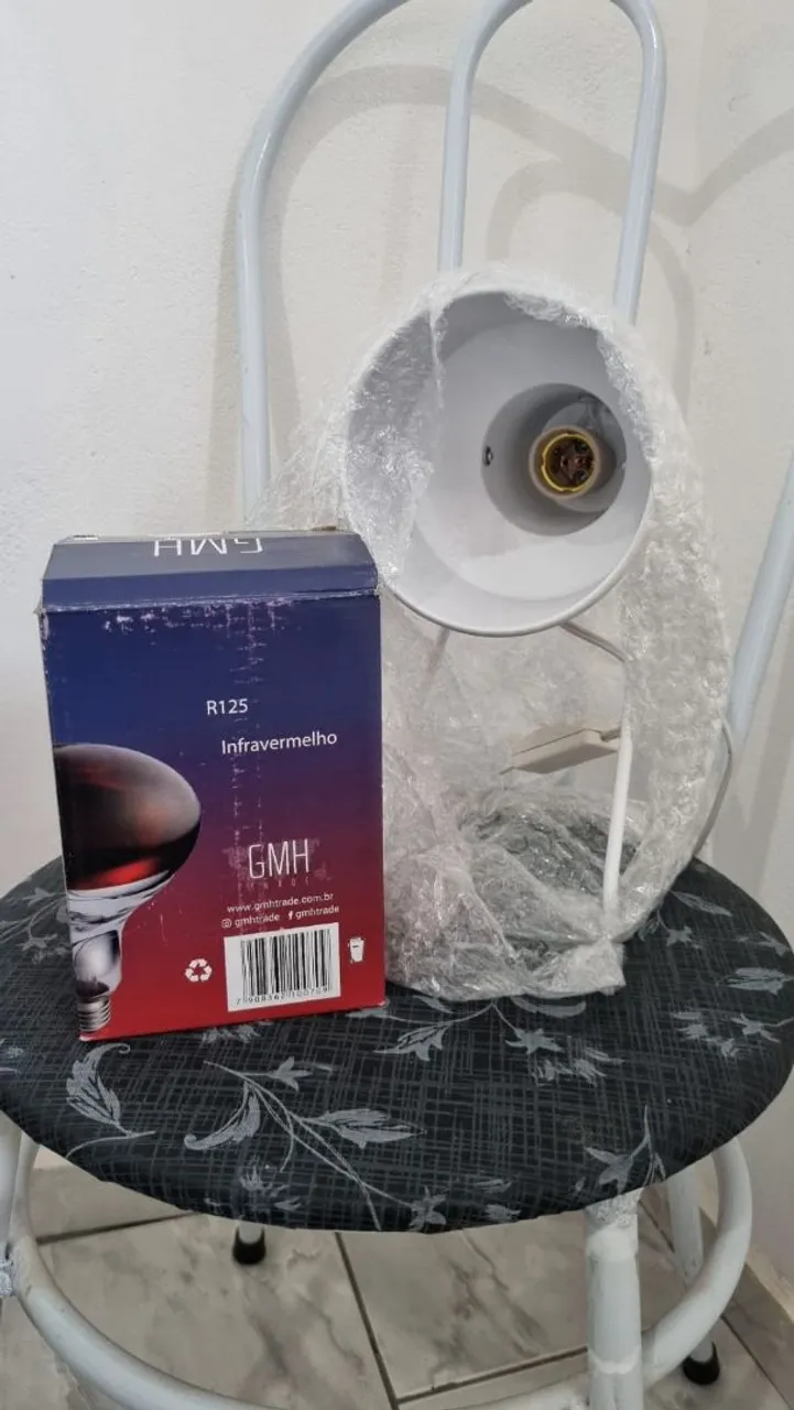 Luminária com lâmpada infravermelho R125 GMH