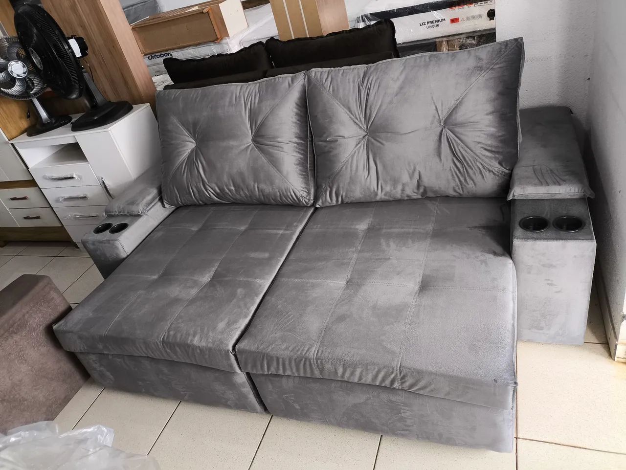 Sofá Cinza retrátil e reclinável com Porta-Copos - Foto 3