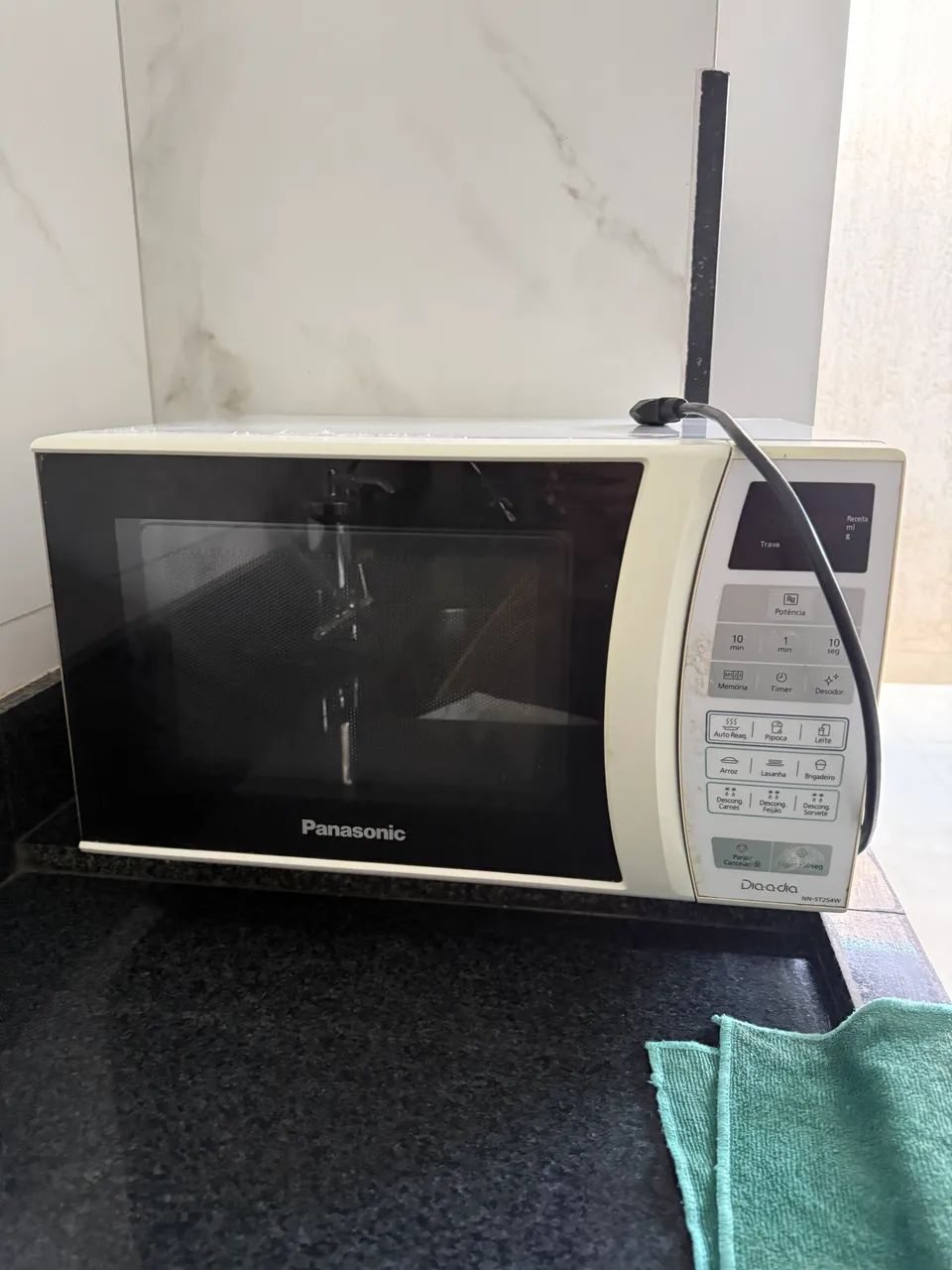 Micro-ondas Panasonic 20L