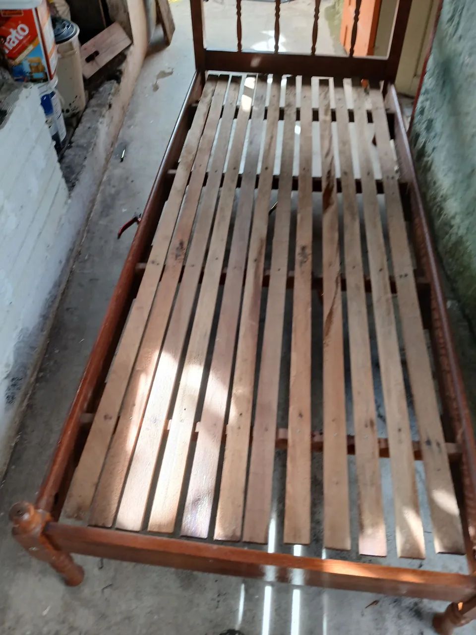 Cama de madeira maciça  com  colchão - Foto 5