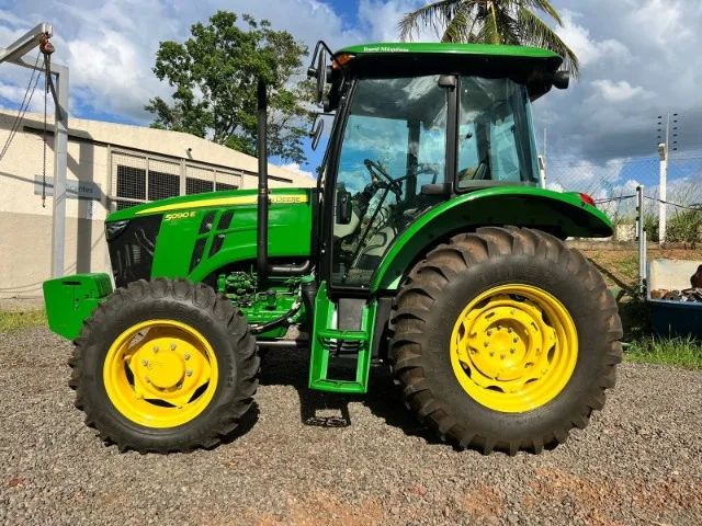 Trator John  Deere 5090E 2017 - Foto 3