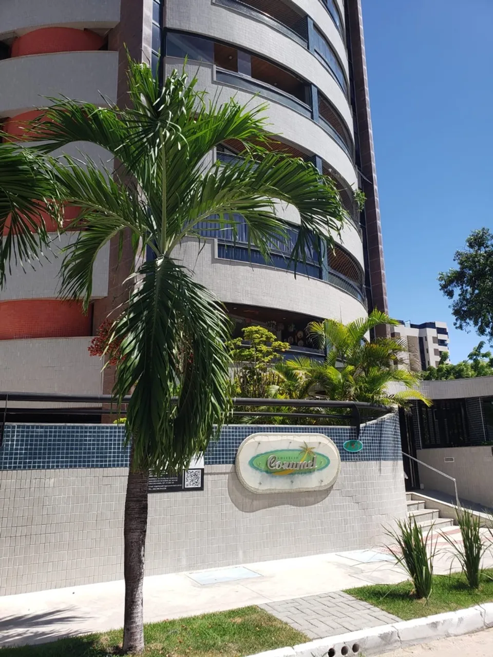 Alugo apartamento totalmente mobiliado 160 m2 4 quartos,jatiuca.