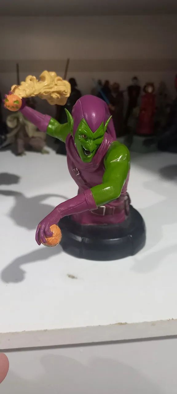 Busto Duende Verde Marvel Revista