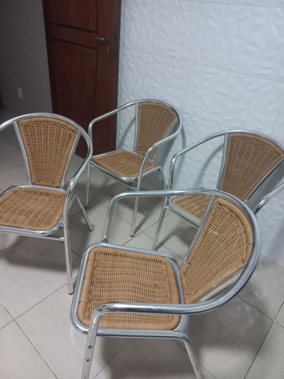 Quatro Cadeiras de Alumínio com Assento em Palhinha - Foto 5