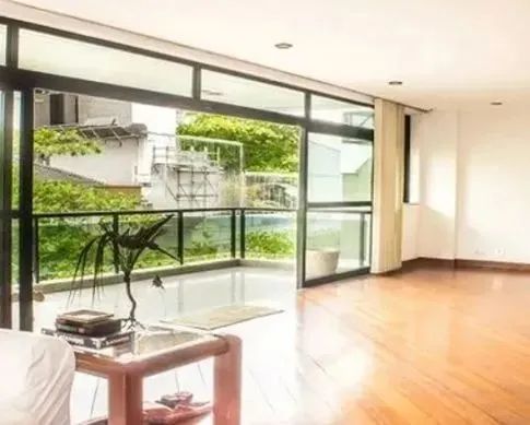 Apartamento com 3 dormitórios para alugar, 220 m² por R$ 33.600,00/mês - Leblon - Rio de J