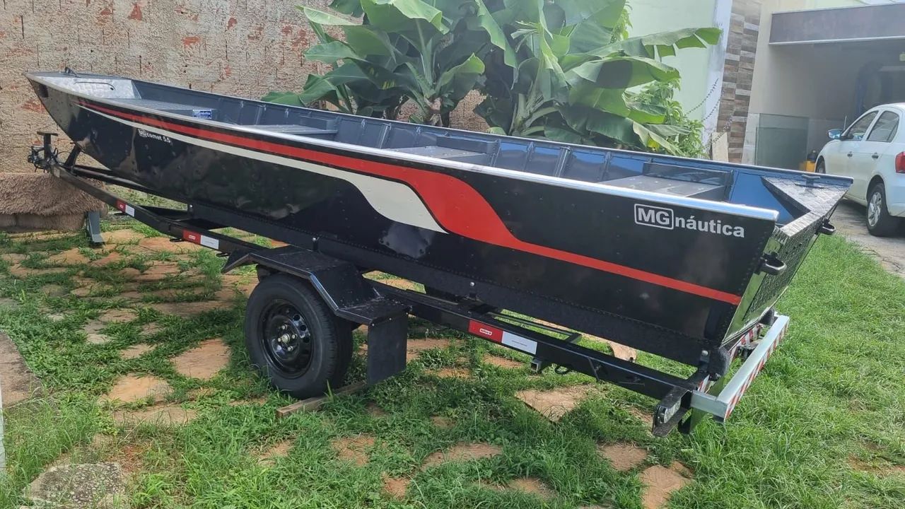 BARCO 5.5 METROS PARA MOTORES ATE 30 HP.R$-10.700. EM ATÉ  12X NO CARTÂO  .