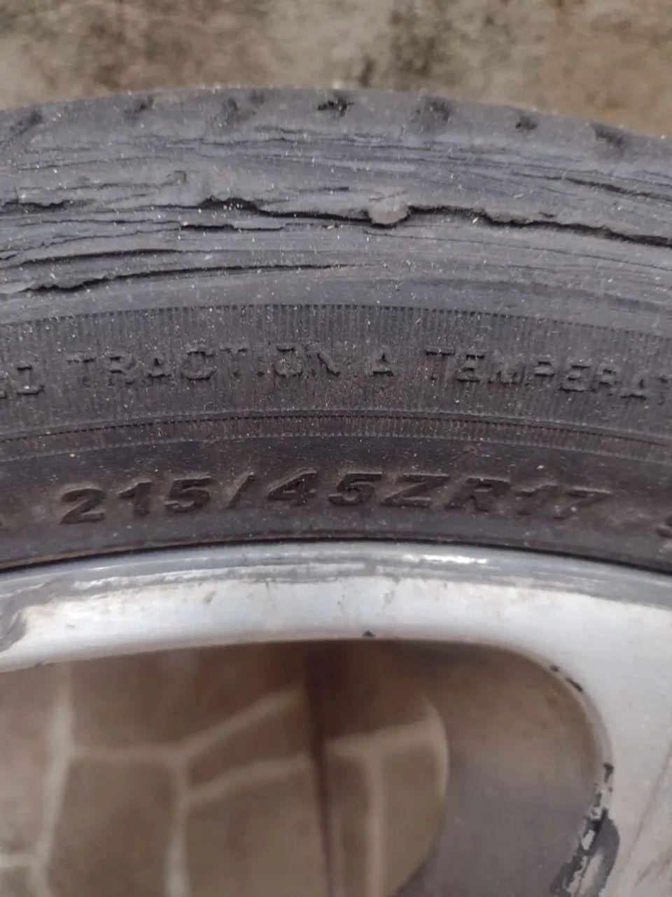 Jogo de rodas Mangels aro 17 + Pneus 215/45 R17 - Foto 3