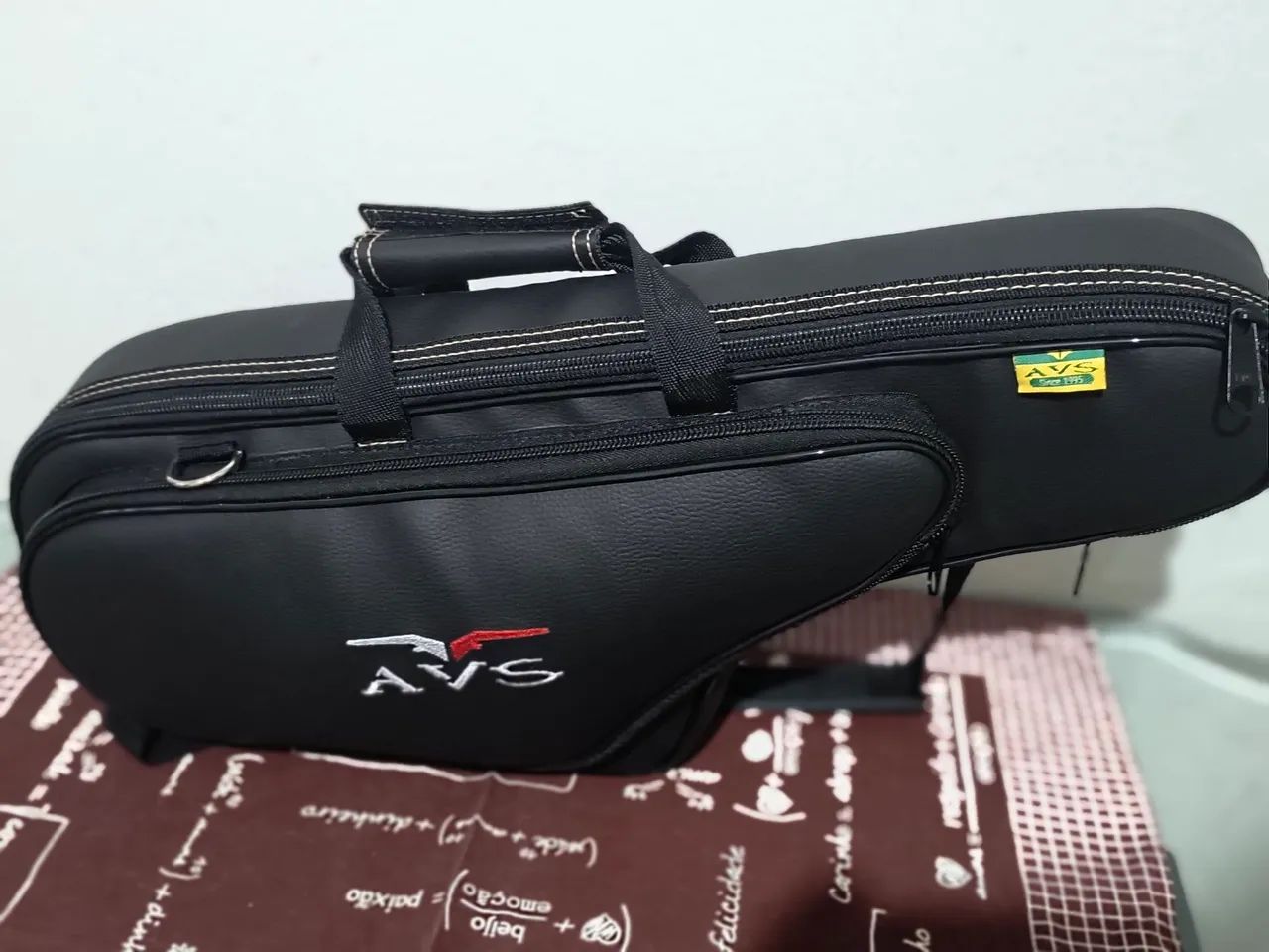   VENDO HARD CASE. SUPER LUXO  NOVO.              - Foto 4