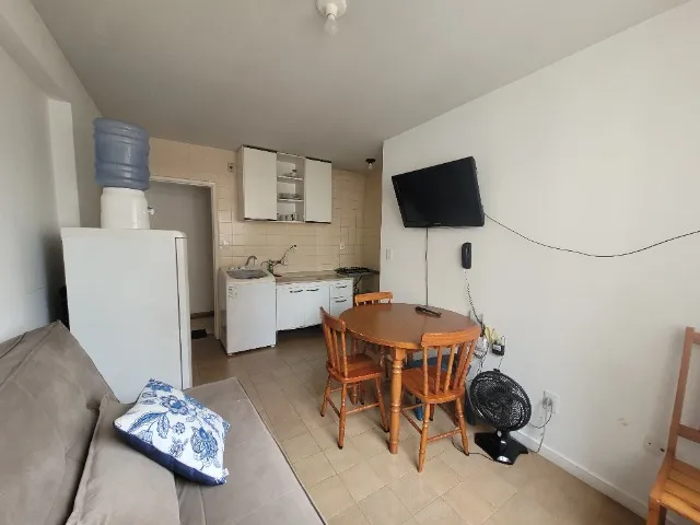 Oportunidade! Apto com 1 dormitório, rua reta ao mar!