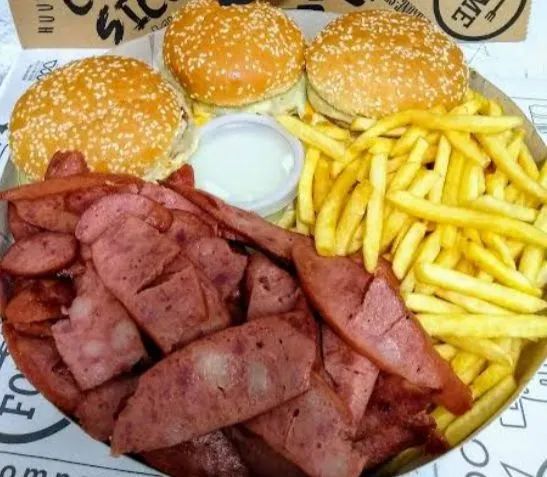 Combo de Hambúrguer e Batata Frita - Foto 2