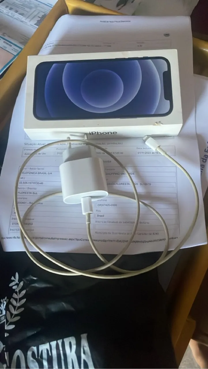 iPhone 12 - na Caixa
