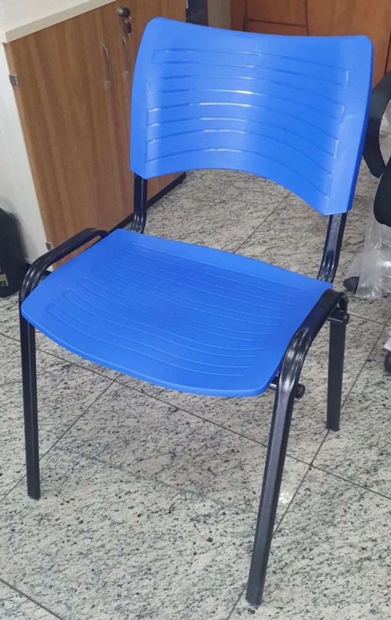 Cadeira fixa polipropileno empilhavel 4 pes  - Foto 4