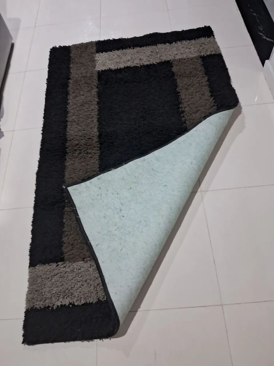 2 tapetes pra sala antiderrapante, medidas 1,50X1,00,retirada no salgado filho bh  - Foto 3