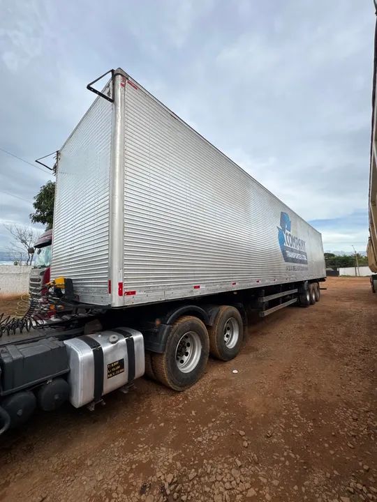 VW 25390 Constelattion 2013 Carreta Baú 30 Paletes 2011 OPORTUNIDADE - Foto 10