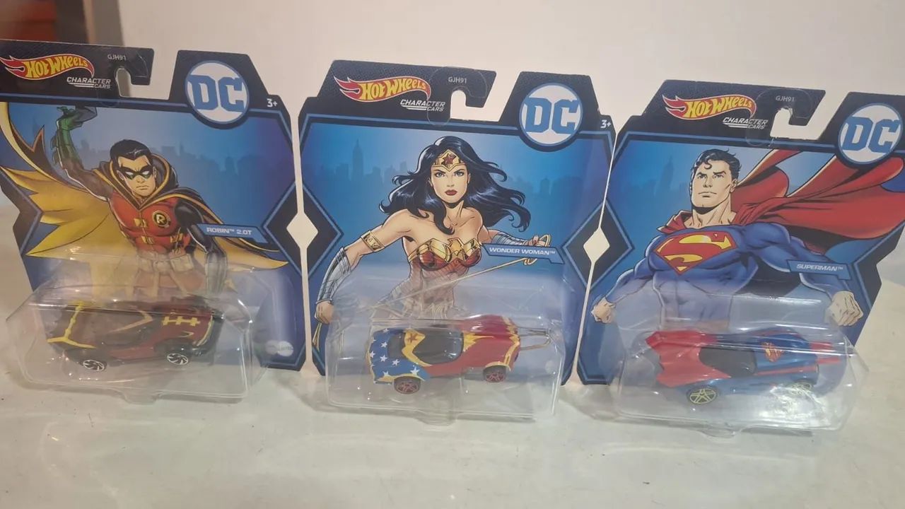 Coleção hot wheels temáticos batman completa lacrada  - Foto 2
